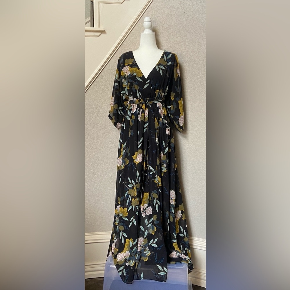 Baltic Born Black Floral Sheer Sleeve Dress, size M. This dress is gorgeous! - Picture 9 of 17